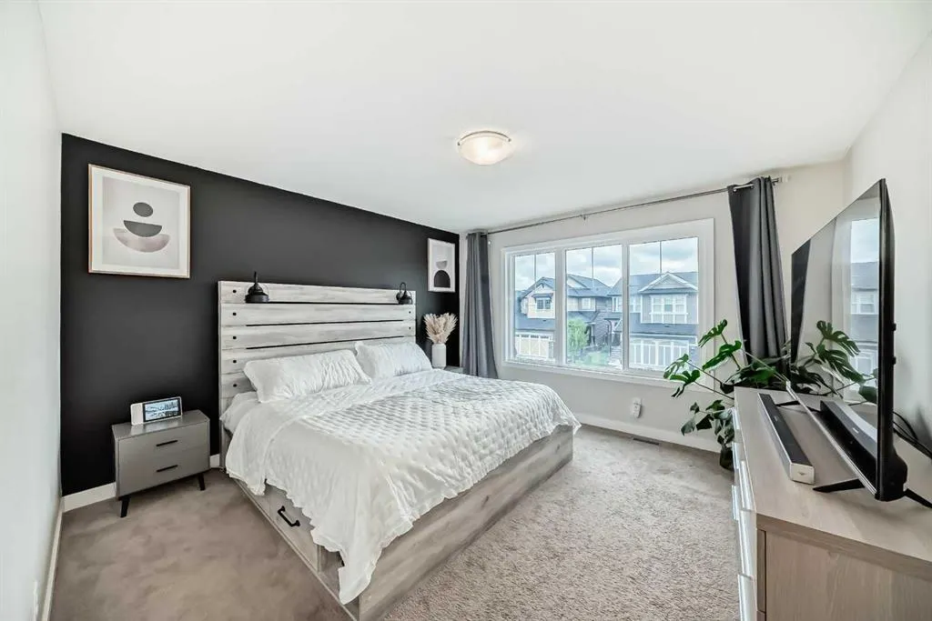 106 Kingfisher Crescent SE
