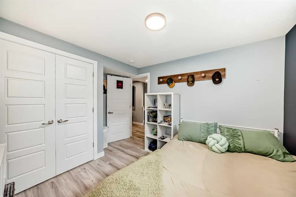 106 Kingfisher Crescent SE