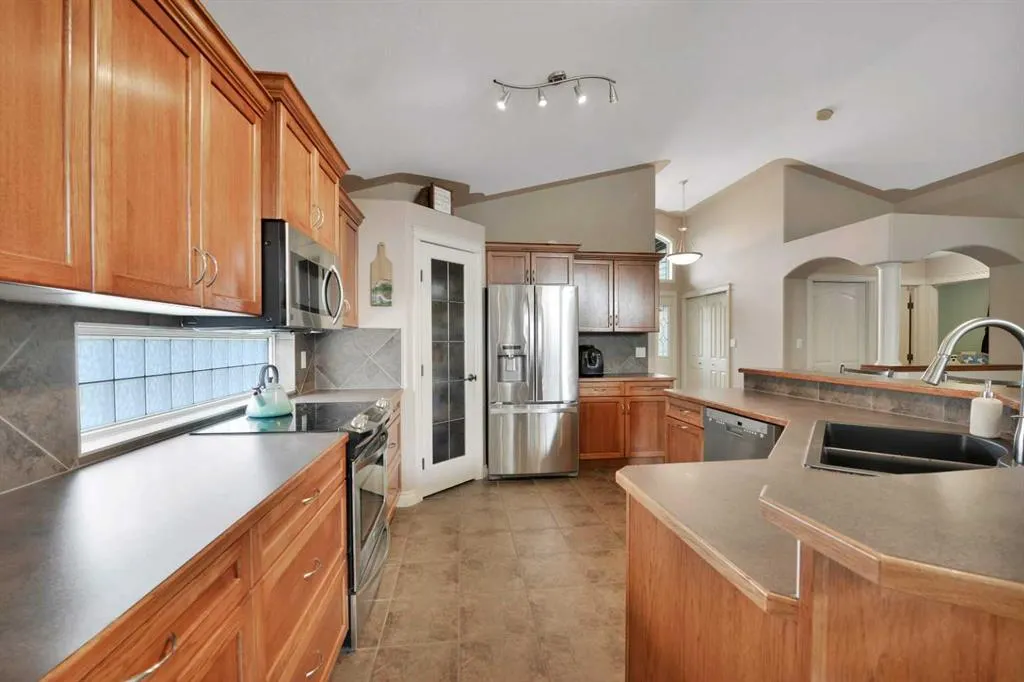 222 200 Ramage Close