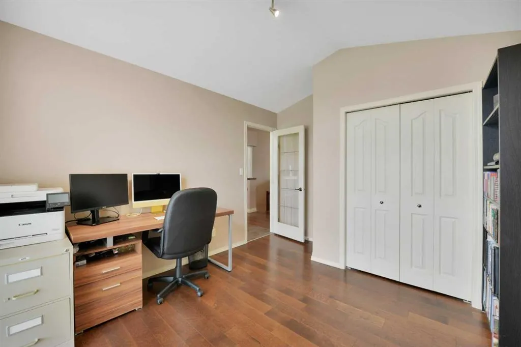222 200 Ramage Close