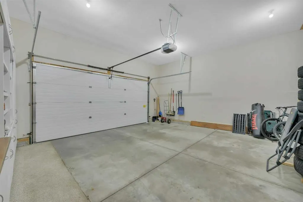 222 200 Ramage Close