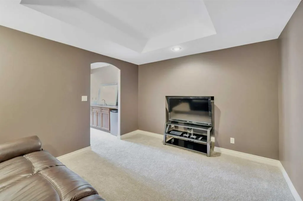 222 200 Ramage Close