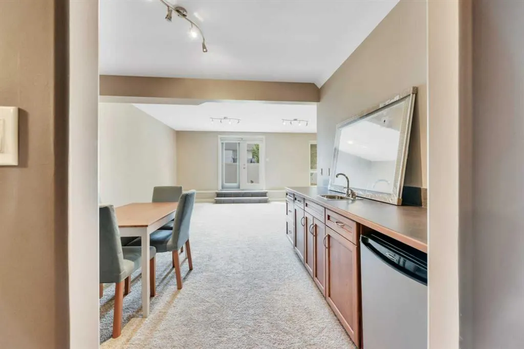222 200 Ramage Close