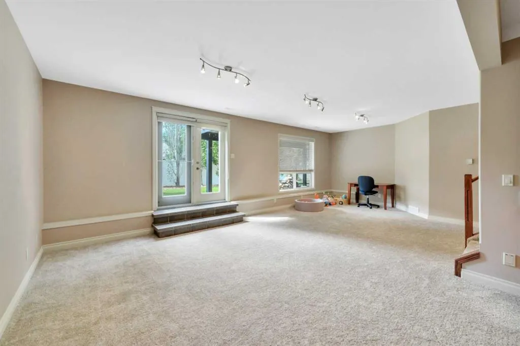 222 200 Ramage Close