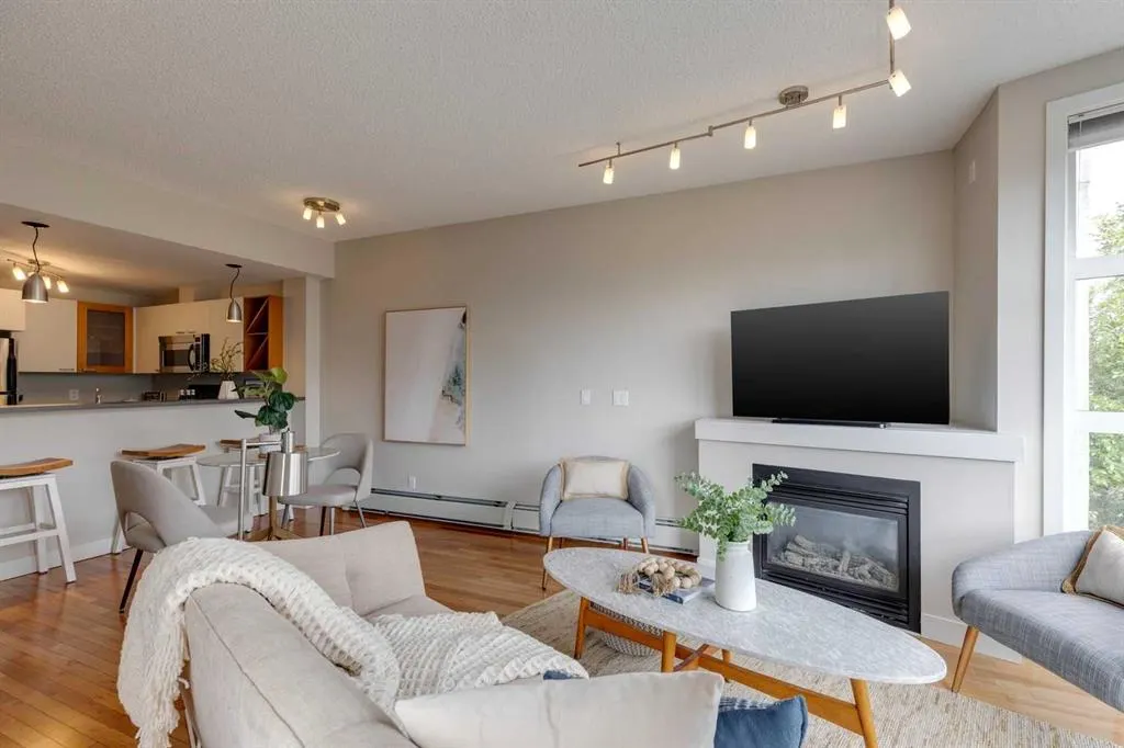 315 24 Avenue SW, #404