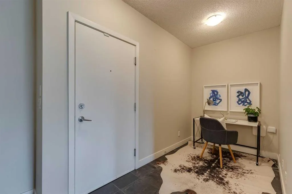 315 24 Avenue SW, #404