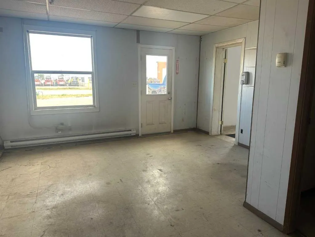 6002 60 Avenue, ##5