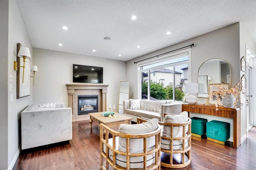 117 Hawkmere Place