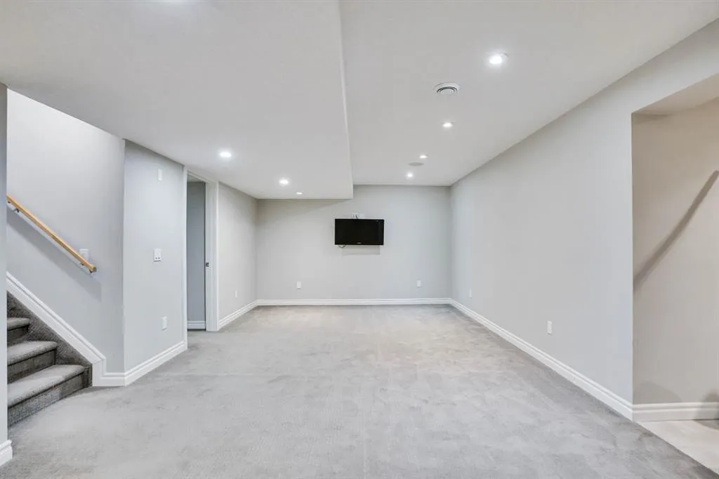 117 Hawkmere Place
