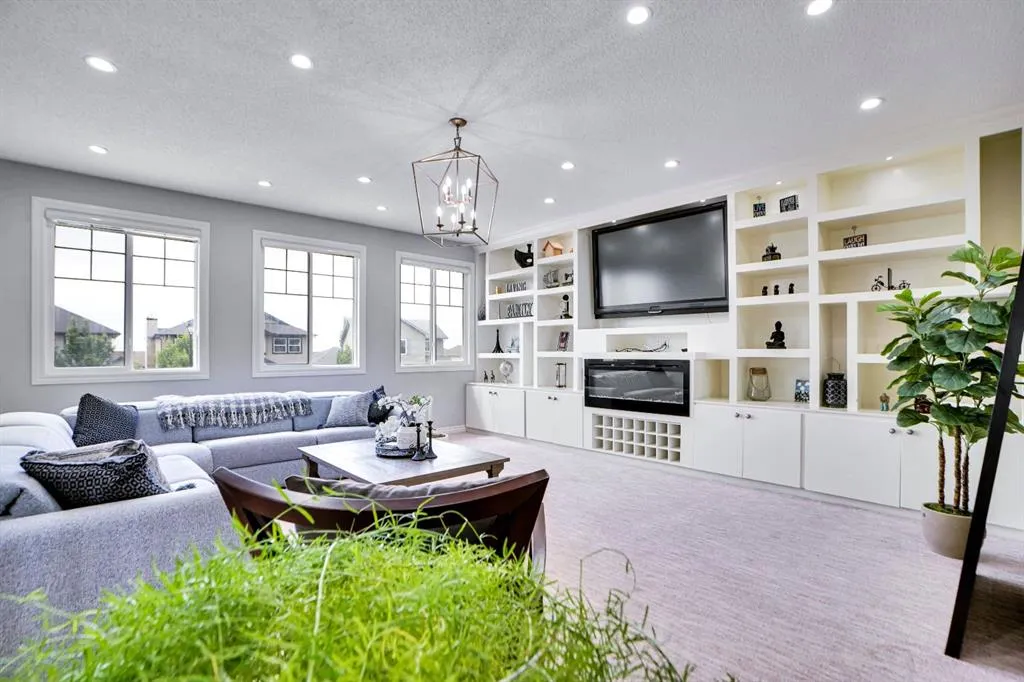 117 Hawkmere Place