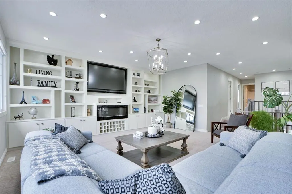 117 Hawkmere Place