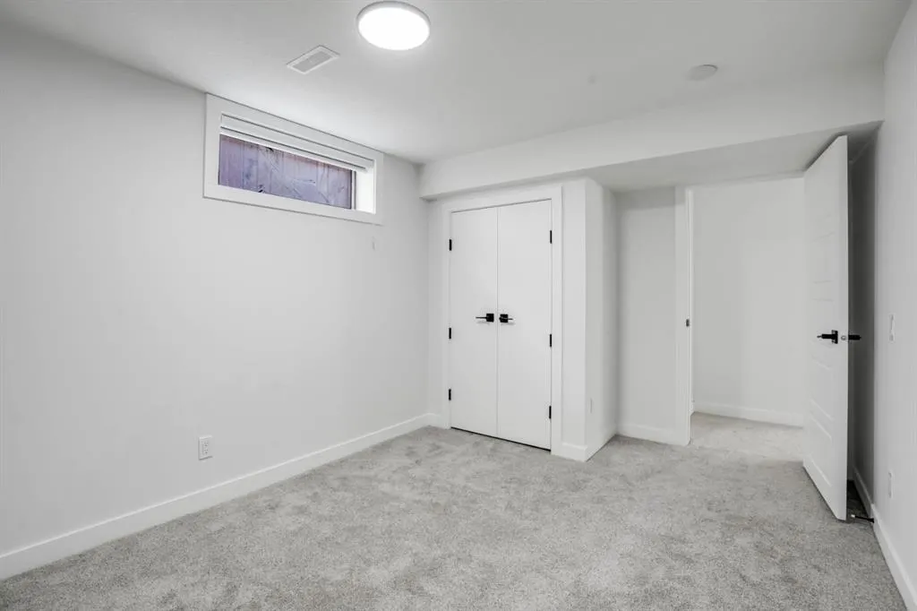 264 Penbrooke Close SE