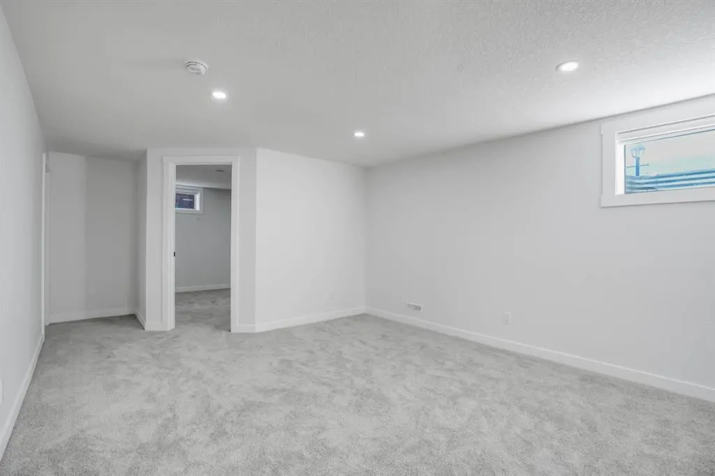 264 Penbrooke Close SE