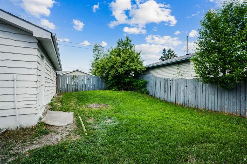 264 Penbrooke Close SE