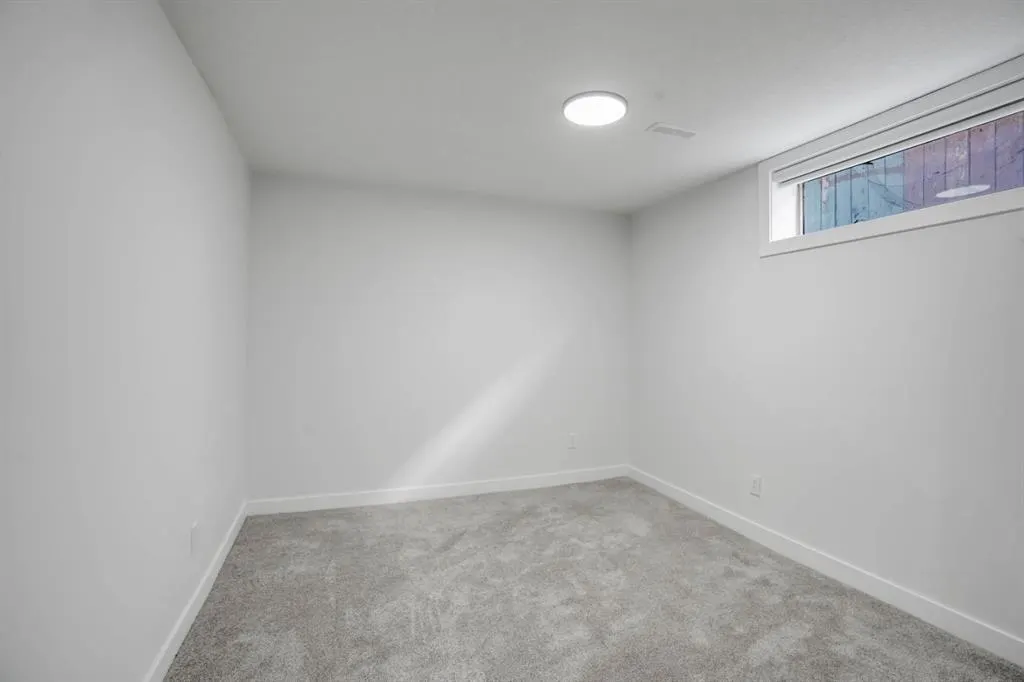 264 Penbrooke Close SE