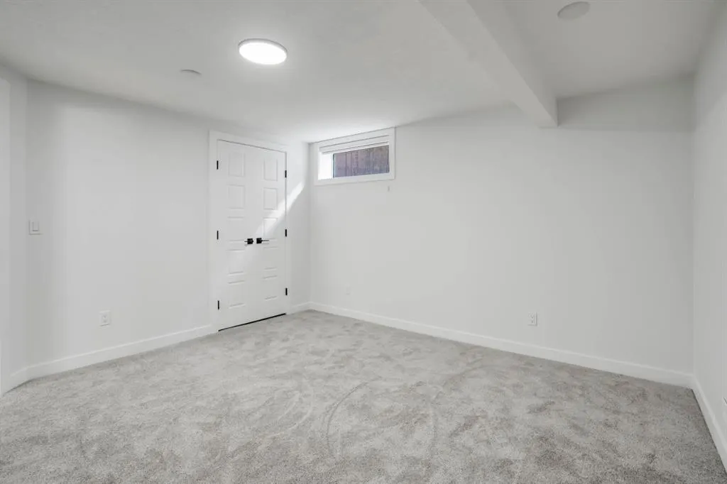 264 Penbrooke Close SE
