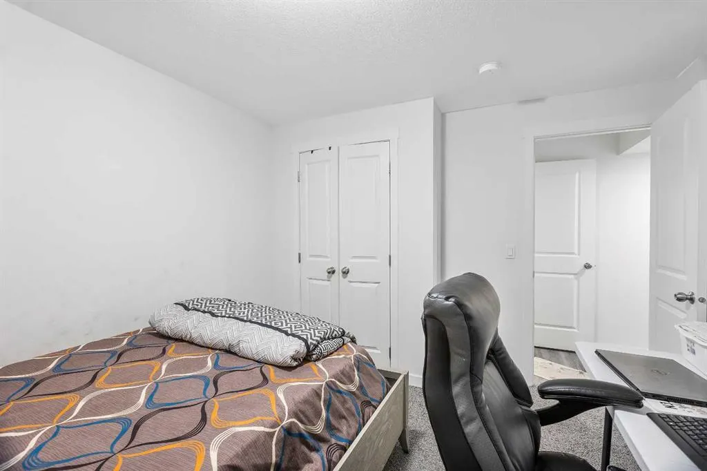 213 Hawkmere Close