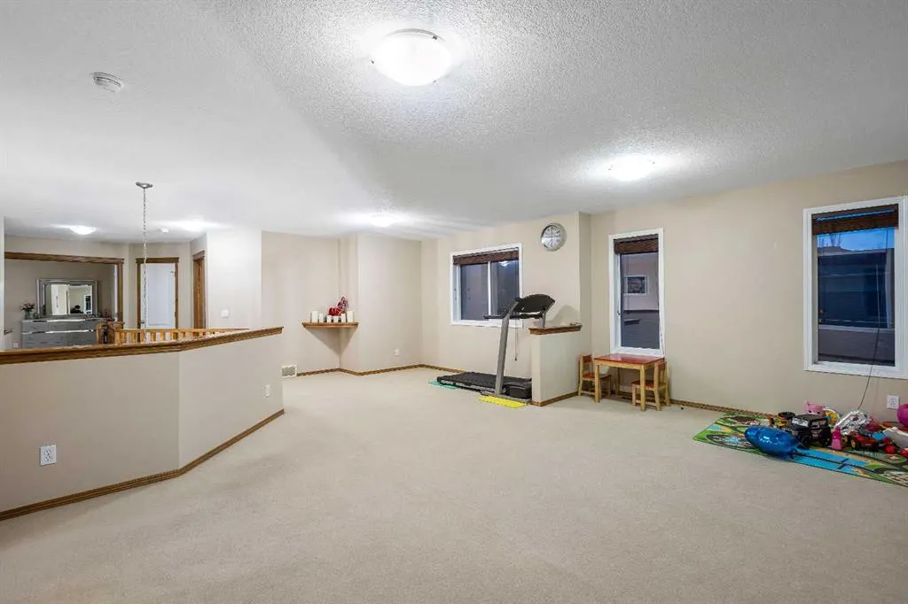 213 Hawkmere Close
