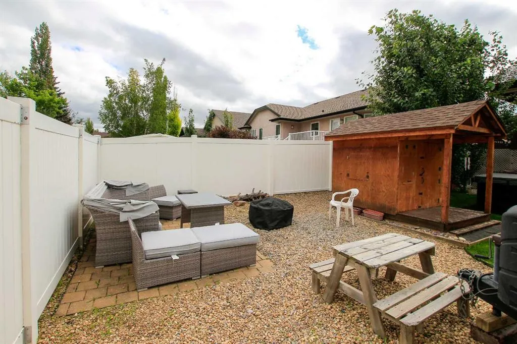 107 Ackerman Crescent