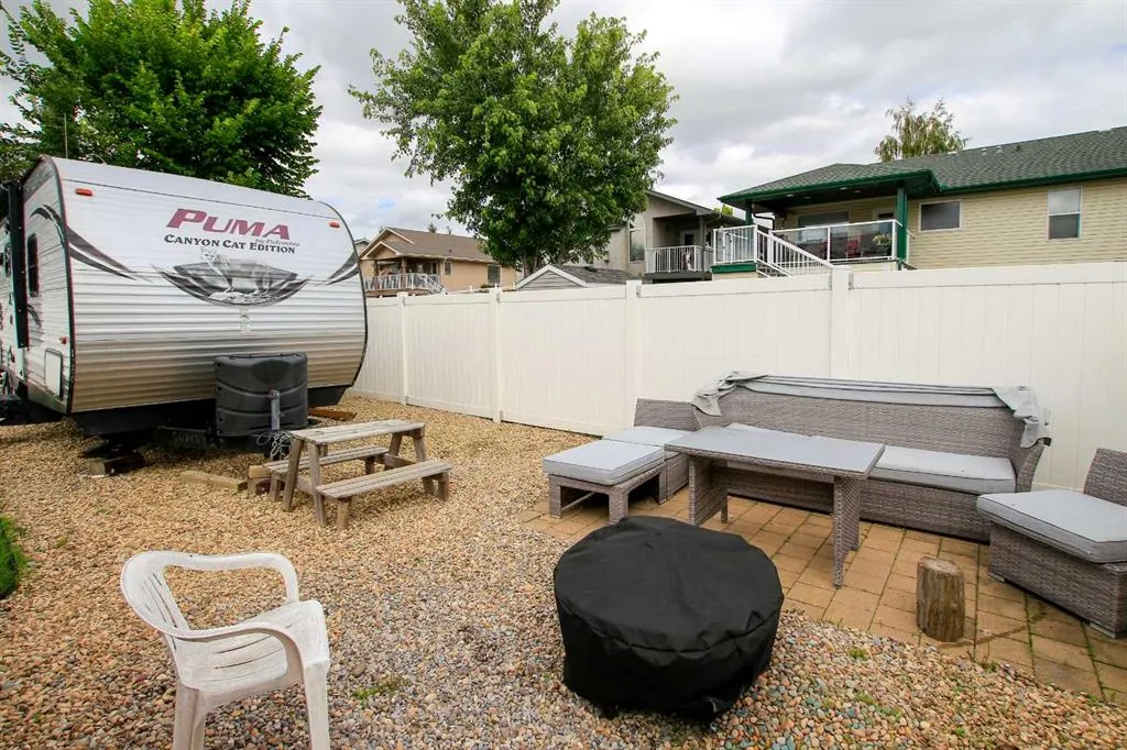 107 Ackerman Crescent