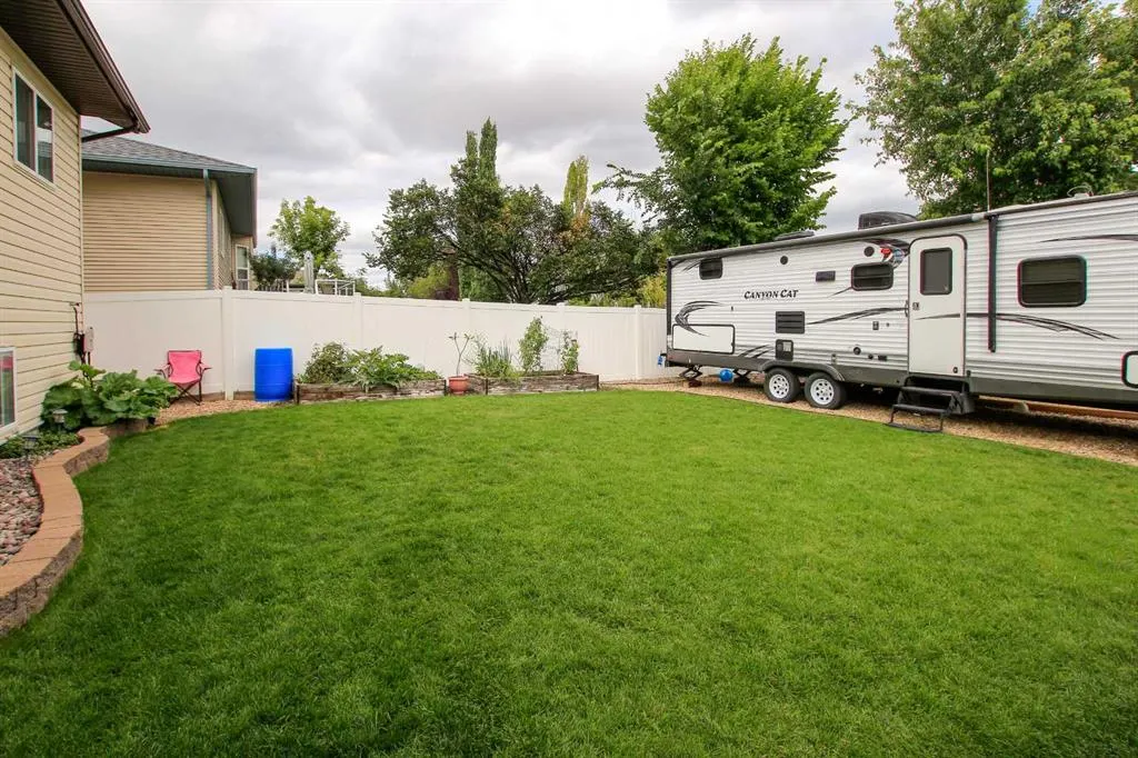 107 Ackerman Crescent