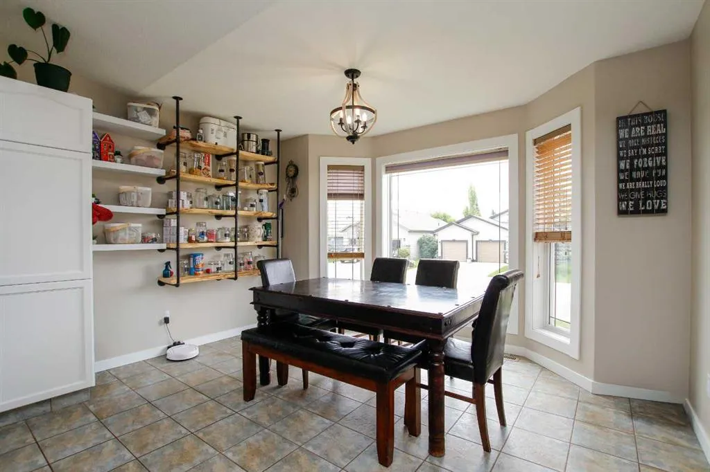 107 Ackerman Crescent
