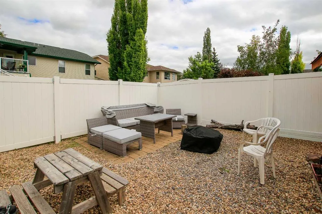 107 Ackerman Crescent