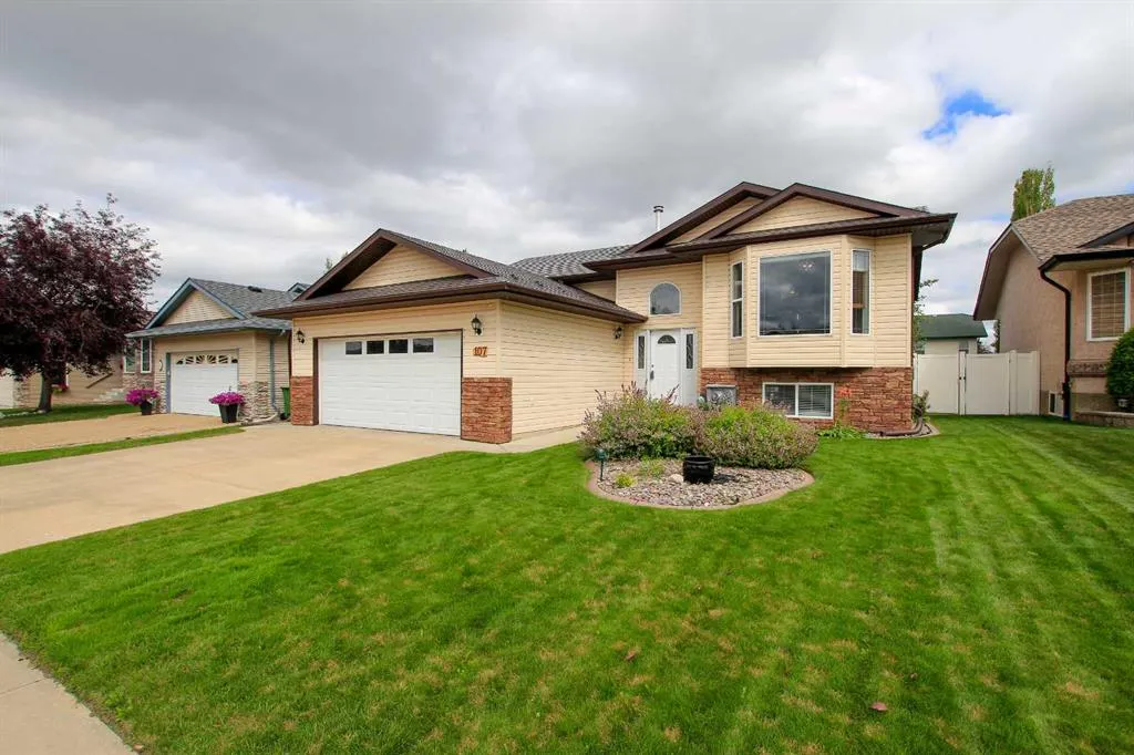 107 Ackerman Crescent
