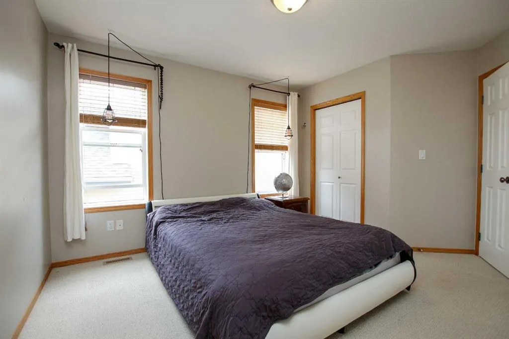 107 Ackerman Crescent