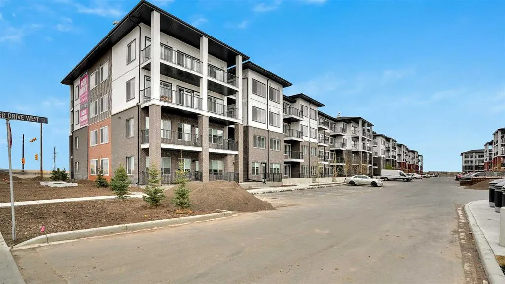 6 Merganser Drive W, #4415