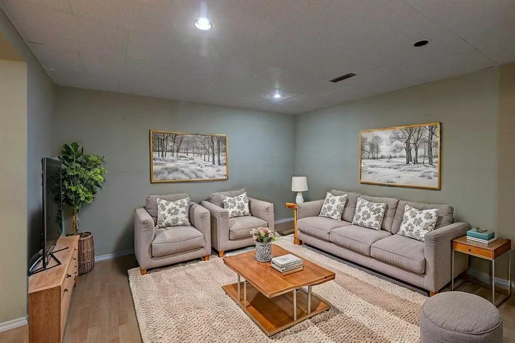 223 Covington Road NE