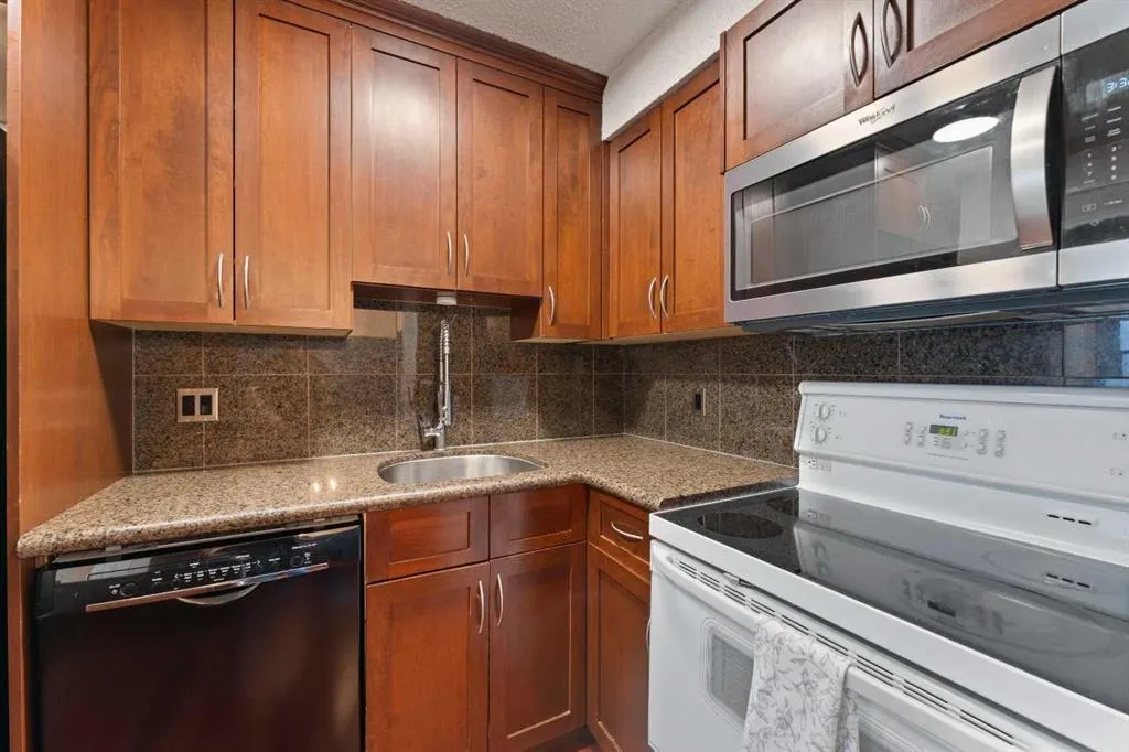 803 Varsity Estates Drive NW, #10