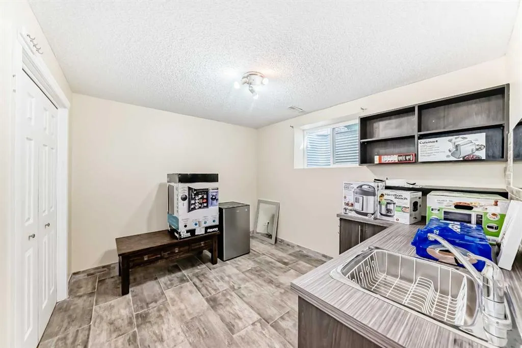 14 Cranfield Crescent SE