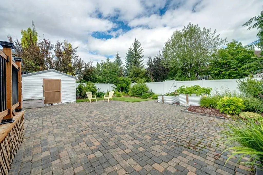 13 Dillon Close