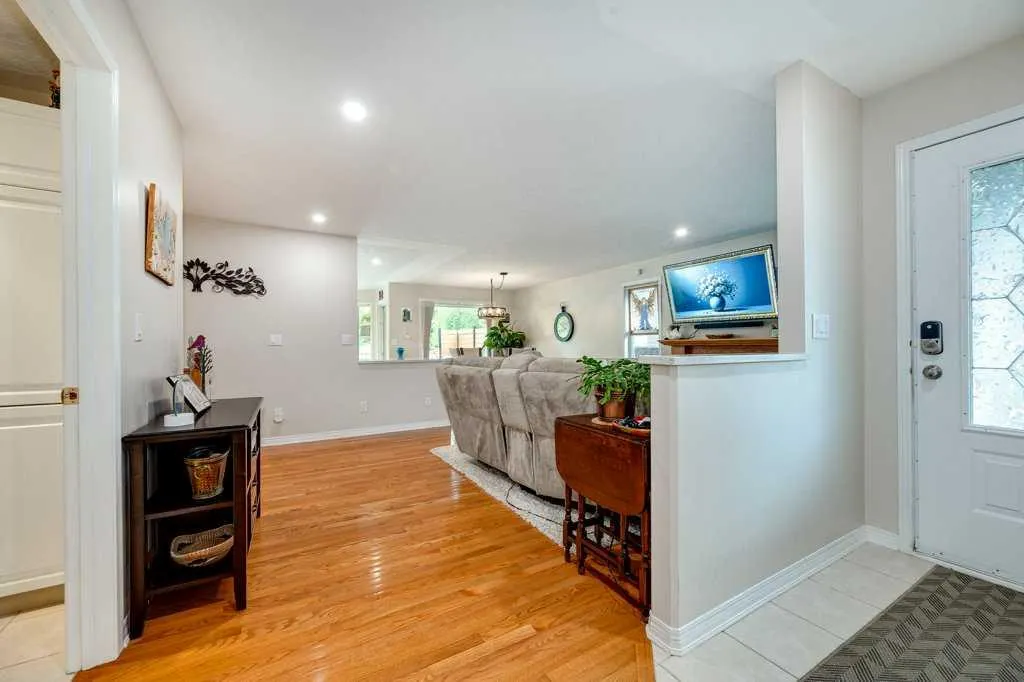 13 Dillon Close