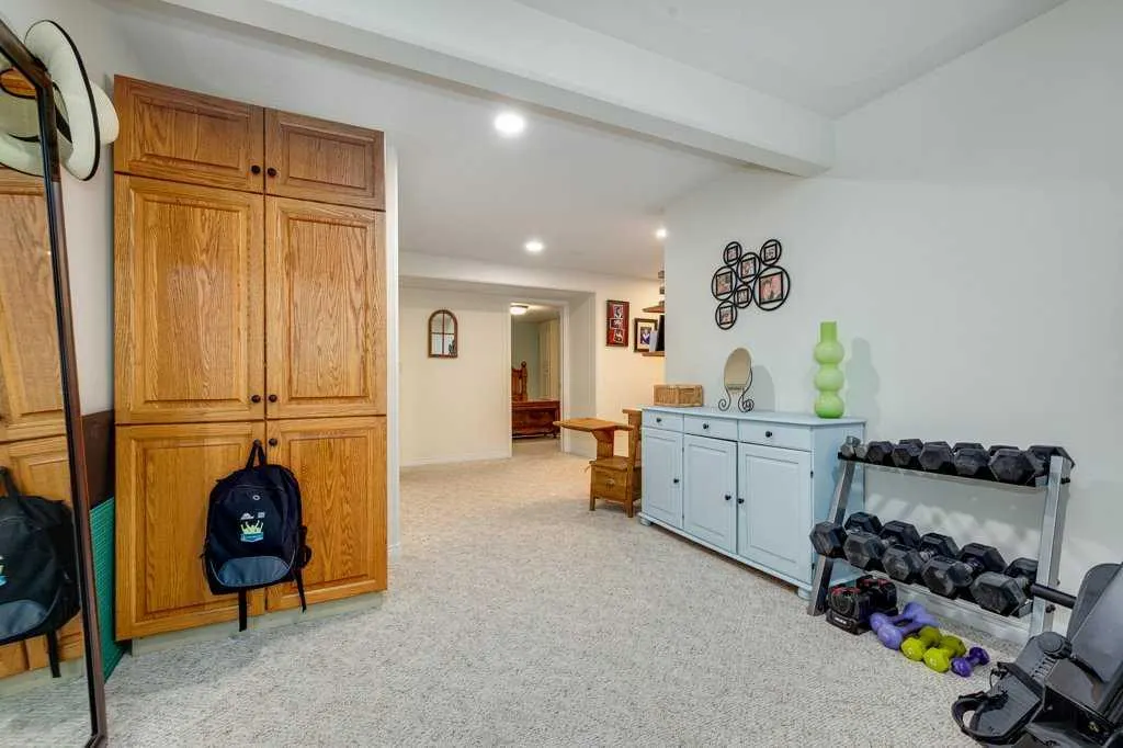 13 Dillon Close
