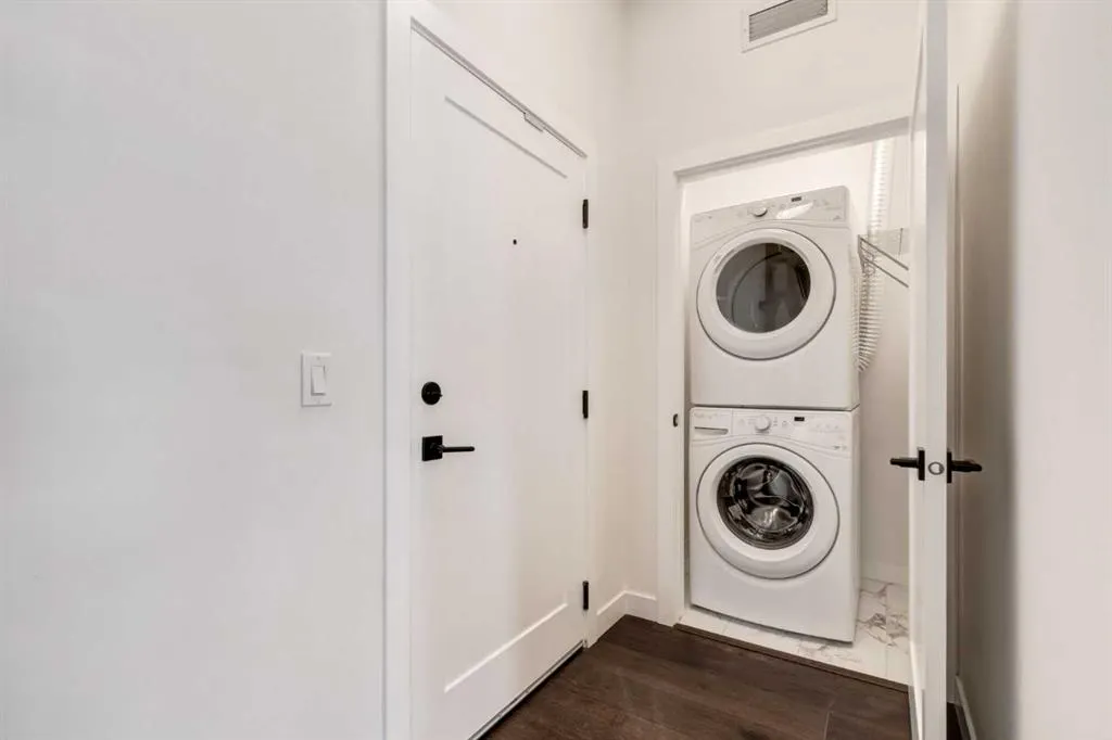 2702 17 Avenue SW, #404