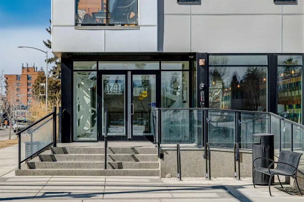 2702 17 Avenue SW, #404
