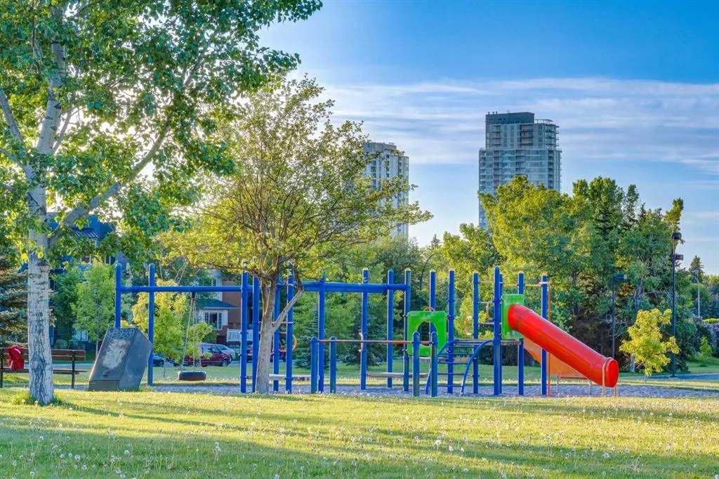 2702 17 Avenue SW, #404