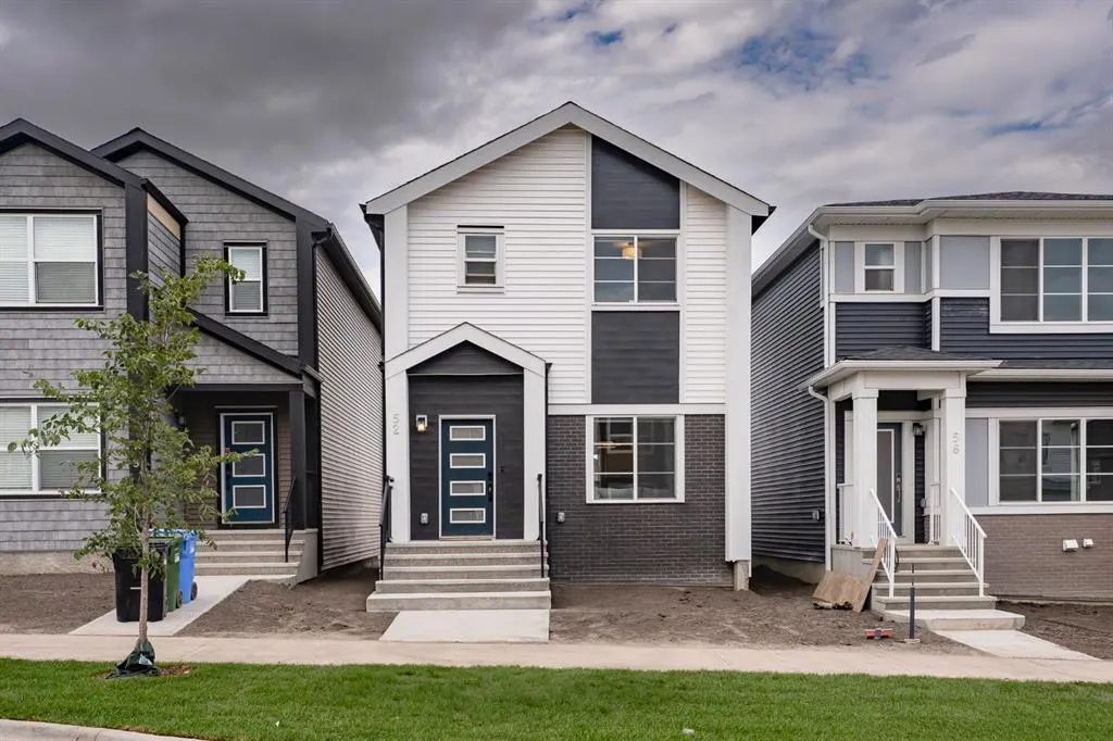 52 Lewiston Drive NE