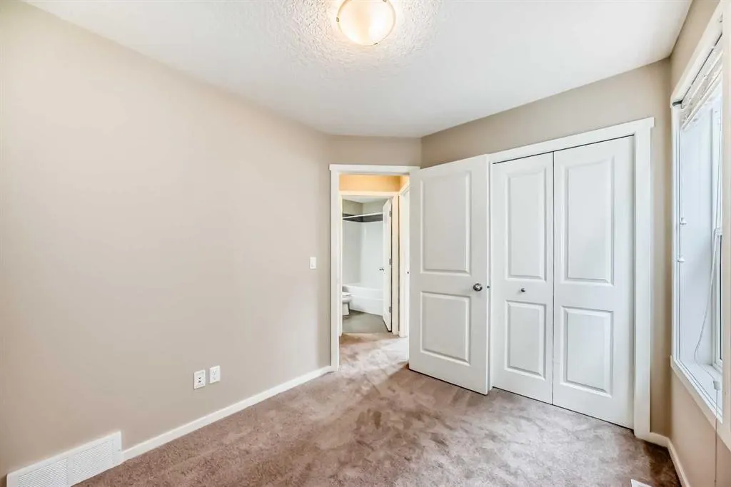 58 Legacy Boulevard SE