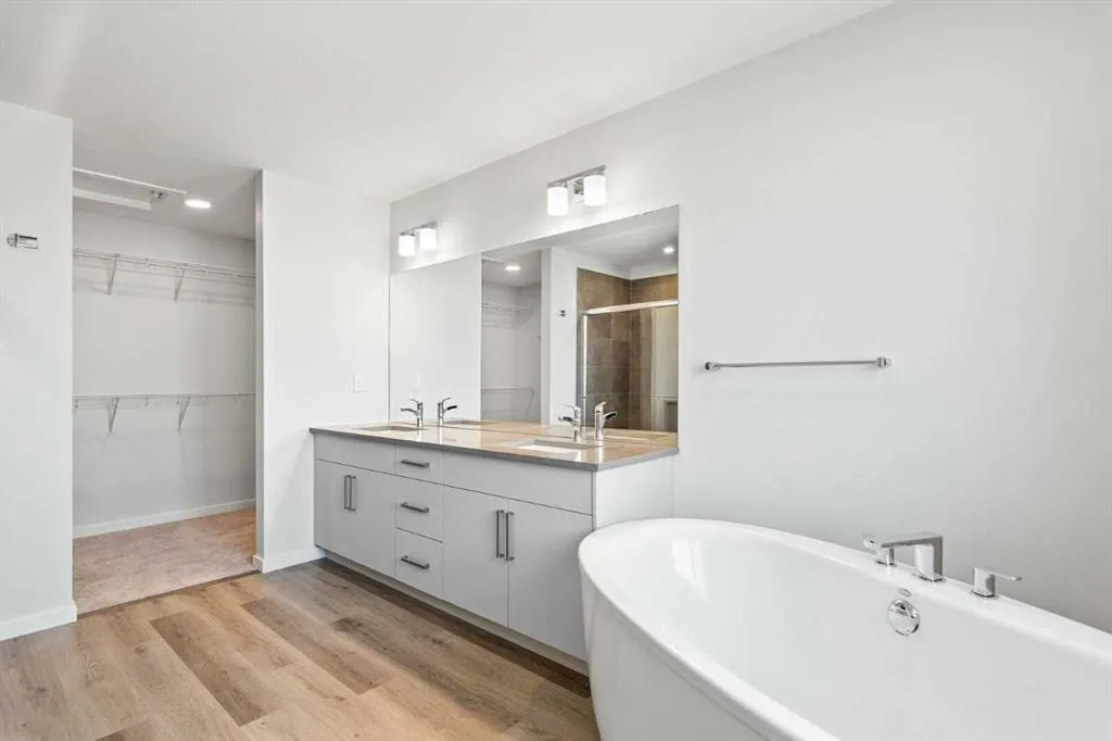 27 Heritage Link