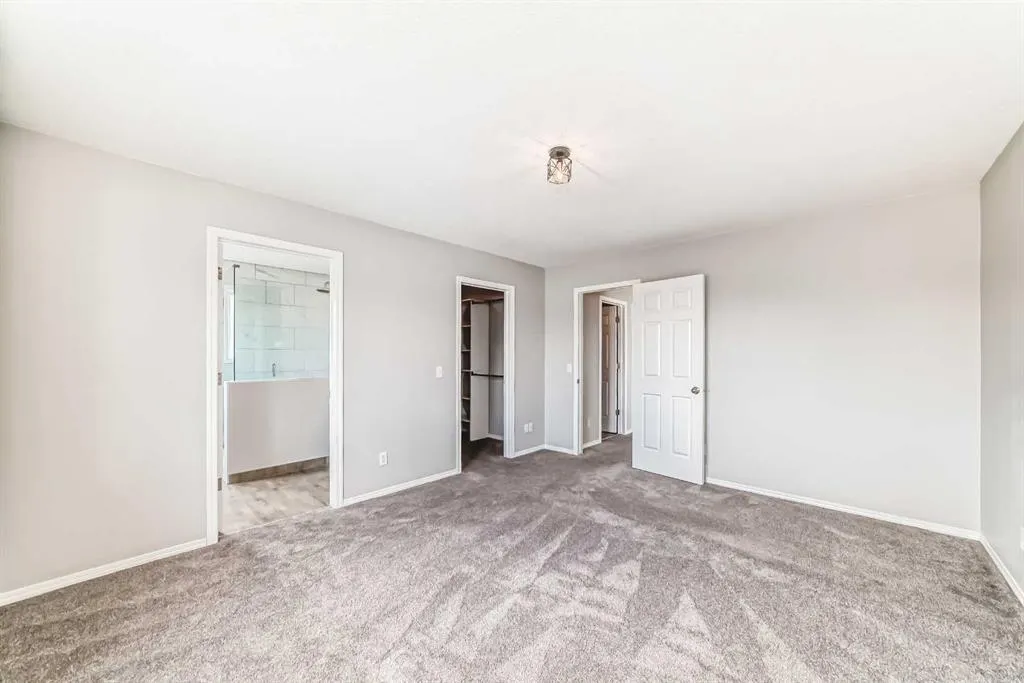 237 Tarington Close NE