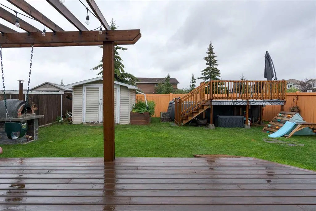 233 Lynx Crescent