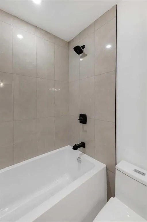 63 Bernard Place NW