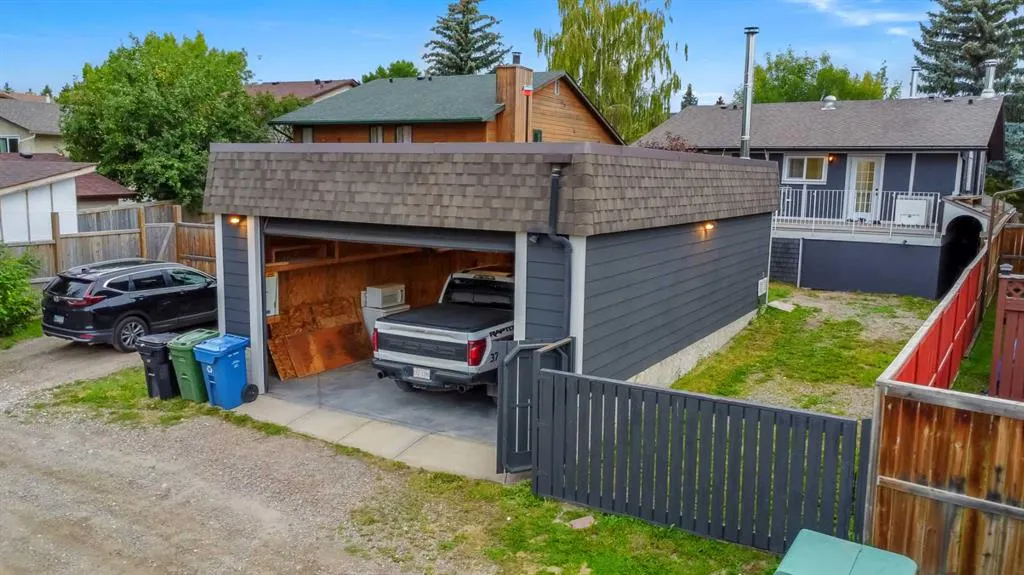 63 Bernard Place NW