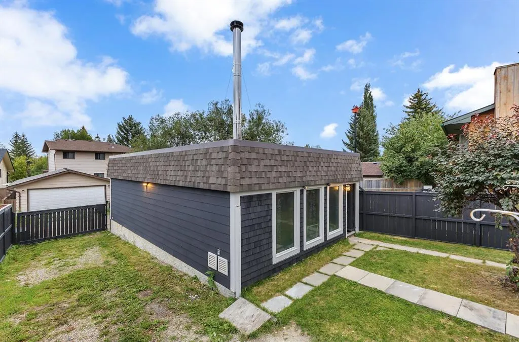 63 Bernard Place NW