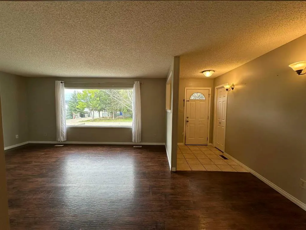 806 Almond Almond Avenue