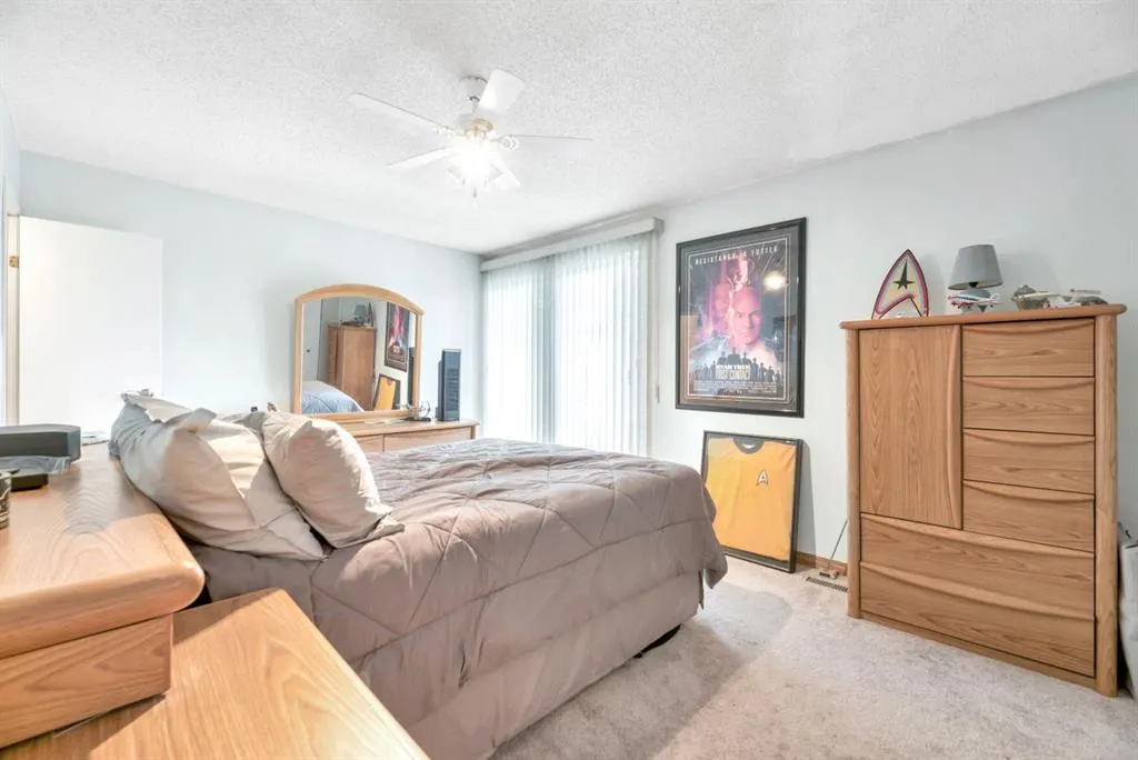 5 Falsby Place NE