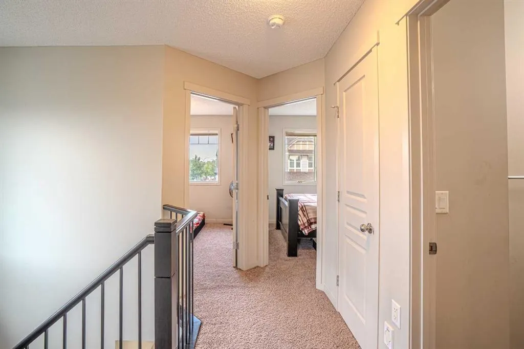 4 Copperpond Parade SE